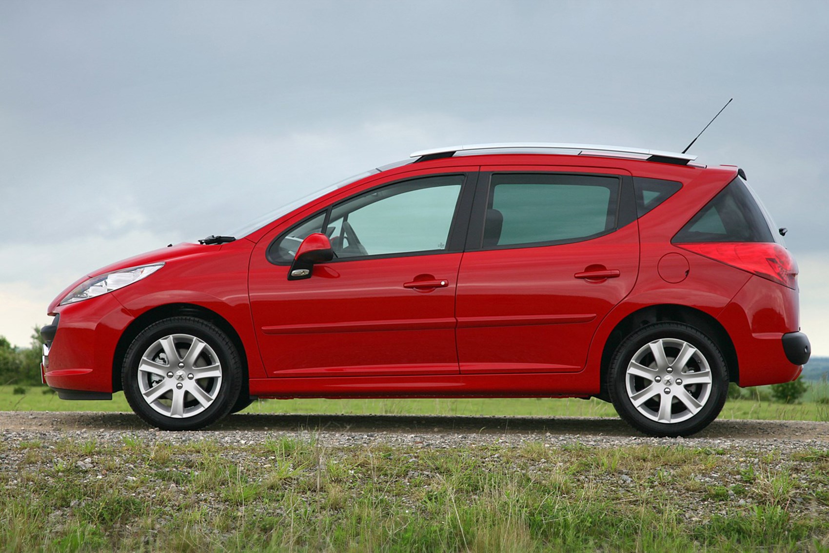 Car Insurance For Young Drivers The Best Cars Parkers Peugeot 207 Sw Car Insurance For Young Drivers