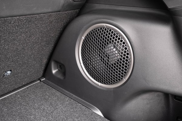 2007 mitsubishi eclipse subwoofer