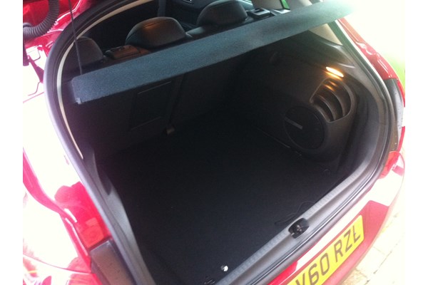 citroen c4 subwoofer