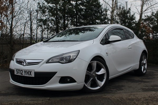Vauxhall Astra GTC Coupe (2012/12)