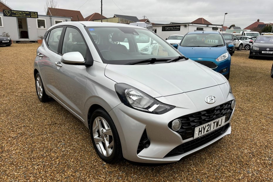 Hyundai i10 Hatchback (20 on) SE Connect 1.0 MPi 67PS 5d For Sale - Angmering Car Sales, LITTLEHAMPTON