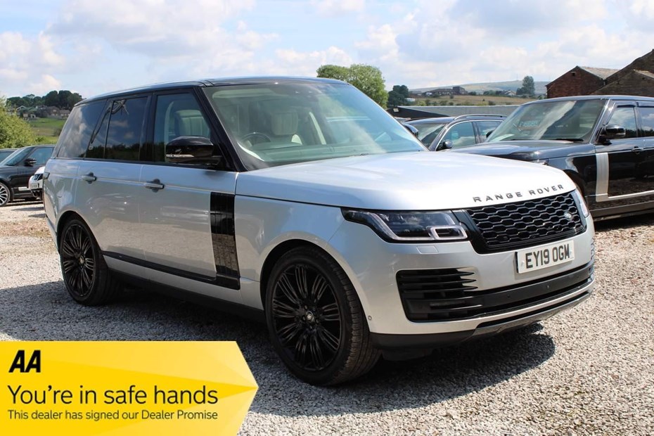 Land Rover Range Rover (13-21) Autobiography 4.4 SDV8 auto (10/2017 on) 4d For Sale - The Vogue Centre, Oldham