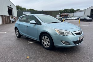 Vauxhall Astra Hatchback (09-15) 1.6i 16V Exclusiv 5d For Sale - F & M Autocare, Cullompton