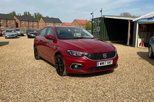 Fiat Tipo Hatchback (16-23) Lounge 1.6 MultiJet II 120hp 5d For Sale - Discount Motors, Spalding