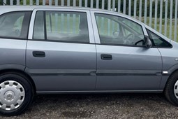 Vauxhall Zafira (99-05) 1.6 Life 5d For Sale - FA Tyre Services TA A41 Cars, Aylesbury