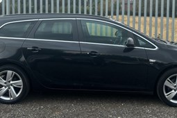 Vauxhall Astra Sports Tourer (10-15) 1.6i 16V SRi (06/12-) 5d For Sale - FA Tyre Services TA A41 Cars, Aylesbury