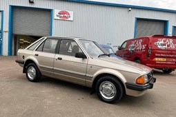 Ford Escort Hatchback (90-01) 1.6 Ghia 5d Auto For Sale - Car Cave Scotland Ltd, BONNYRIGG