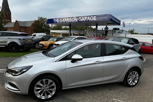 Vauxhall Astra Hatchback (15-21) 1.4i 16V Design 5d For Sale - The Garrison Garage, Aldershot