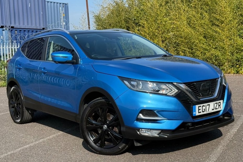 Nissan Qashqai (14-21) N-Connecta 1.2 DIG-T 115 (07/17 on) 5d For Sale - Leigh Cars Ltd, Southend On Sea