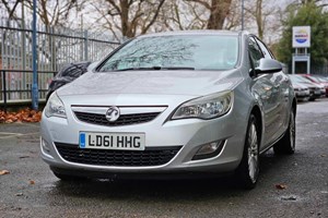 Vauxhall Astra Hatchback (09-15) 1.4i 16V Excite 5d For Sale - Innosource Cars Ltd, Gerrards Cross