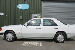 Mercedes-Benz E-Class Saloon (85-95) 230 E 4d Auto (W124) For Sale - M&M Automotive, Lymington