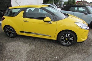 DS 3 (15-19) 1.2 PureTech (82bhp) Chic 3d For Sale - READINGS OF HARROGATE, Harrogate