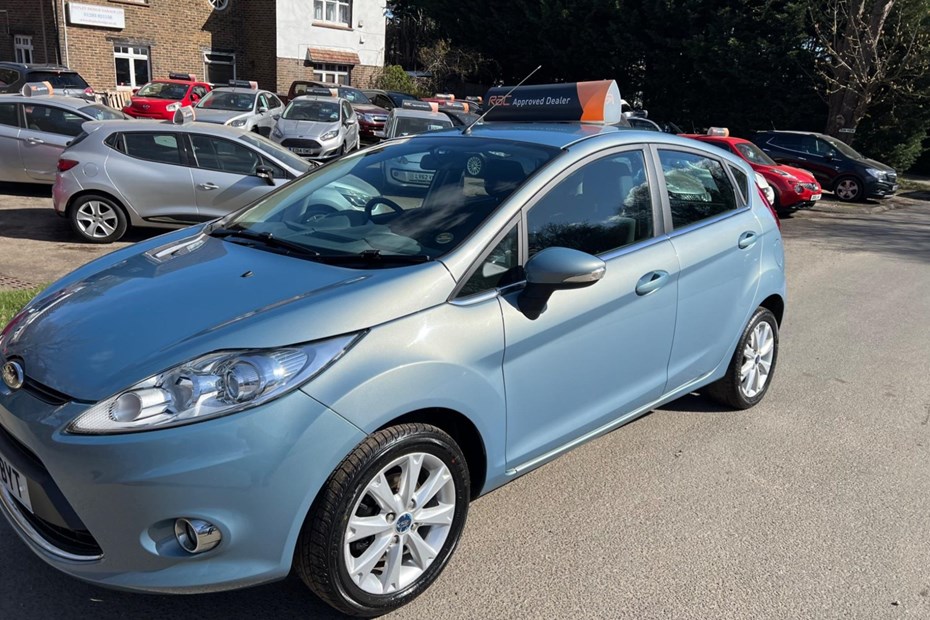 Ford Fiesta (08-17) 1.4 Zetec 5d For Sale - Shipley Bridge Garage Ltd, Horley