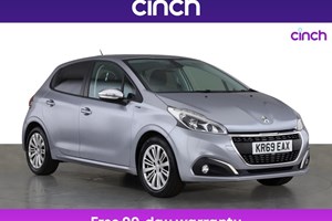 Peugeot 208 Hatchback (12-19) Signature 1.2 PureTech 82 S&S 5d For Sale - cinch, Online Retailer