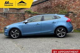 Volvo V40 Hatchback (12-19) T2 (122bhp) R Design 5d For Sale - Hutton Bros, York