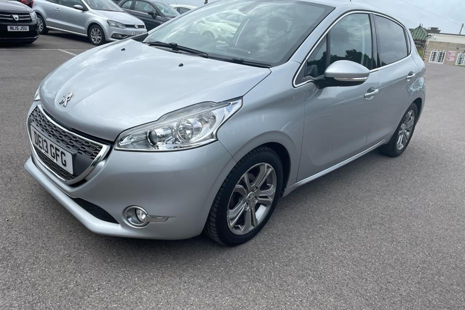 Peugeot 208 Hatchback (12-19) 1.6 e-HDi Allure 5d For Sale - County Car Company, Sherborne