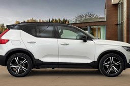 Volvo XC40 SUV (17 on) R-Design T3 FWD auto 5d For Sale - Stoneacre Lincoln Volvo, Lincoln