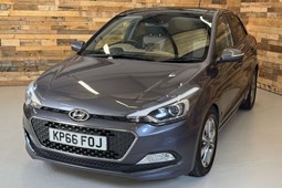 Hyundai i20 Hatchback (15-20) 1.2 Blue Drive Premium SE 5d For Sale - CLEVER CAR COLLECTION LTD, Gosport