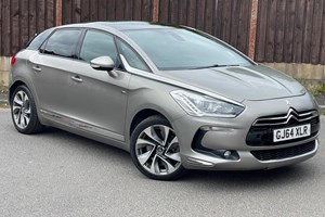 Citroen DS5 (12-15) 2.0 HDi Hybrid4 DStyle 5d Auto For Sale - Renown Motors, Oldham, Chadderton