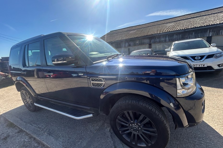 Land Rover Discovery (04-17) 3.0 SDV6 Graphite 5d Auto For Sale - KT Cars Ltd, Leigh