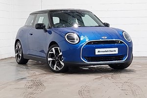 MINI Cooper Electric Hatchback (24 on) 160kW SE Exclusive 54kWh 3dr Auto For Sale - Arnold Clark Fiat/Kia/Abarth (Seafield), Edinburgh