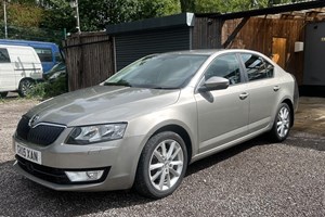 Skoda Octavia Hatchback (13-20) 2.0 TDI CR Elegance 5d DSG For Sale - Simple Motor Company Ltd, Cwmbran