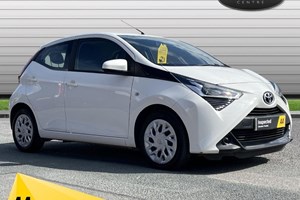 Toyota Aygo (14-22) X-Play 1.0 VVT-i X-Shift auto (05/2018 on) 5d For Sale - Beckside 4x4 Centre Ltd, Bradford