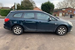 Vauxhall Astra Sports Tourer (10-15) 1.6 CDTi 16V ecoFLEX (136bhp) Design 5d For Sale - Woodland Cars Ltd, Burton Upon Trent