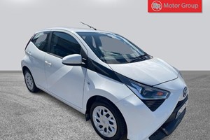 Toyota Aygo (14-22) X-Play (with Toyota Safety Sense) 1.0 VVT-i (05/2018 on) 5d For Sale - SR Motors, Swindon