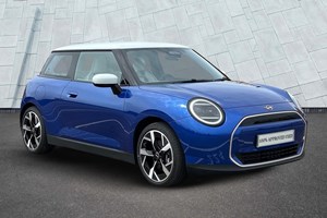 MINI Cooper Electric Hatchback (24 on) 135kW E Exclusive [Level 1] 41kWh 3dr Auto For Sale - John Clark MINI Aberdeen, Aberdeen