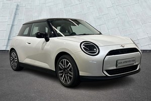 MINI Cooper Electric Hatchback (24 on) 135kW E Classic 41kWh 3dr Auto For Sale - John Clark MINI Aberdeen, Aberdeen