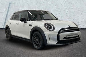 MINI Hatchback (14-24) 1.5 Cooper Classic 5dr Auto [Comfort/Nav Pack] For Sale - John Clark MINI Aberdeen, Aberdeen