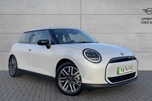 MINI Cooper Electric Hatchback (24 on) 160kW SE Classic 54kWh 3dr Auto For Sale - Stratstone MINI Leeds, Leeds