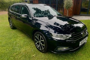 Volkswagen Passat Estate (15-24) SEL 1.6 TDI 120PS DSG auto 5d For Sale - Grove Cars, Coventry