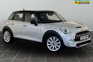 MINI Hatchback (14-24) 2.0 Cooper S D Hatchback 5d Auto For Sale - V12 Sports and Classics Stoke, Stoke on Trent