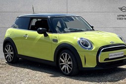 MINI Hatchback (14-24) 1.5 Cooper Classic 3dr [Comfort Pack] For Sale - Stratstone MINI Harrogate, Harrogate