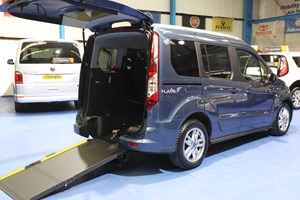 Ford Tourneo Connect (13-22) Titanium 1.5 120PS Ford EcoBlue auto 5d For Sale - Wheelchair Cars Ltd, Manchester