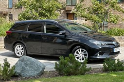 Toyota Auris Touring Sports (13-19) Icon Tech 1.8 VVT-i Hybrid auto (01/2018 on) 5d For Sale - RP Logistic Services Ltd, Ealing