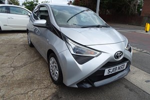 Toyota Aygo (14-22) X-Play 1.0 VVT-i (05/2018 on) 5d For Sale - YOUR CARHOUSE LTD, Surbiton
