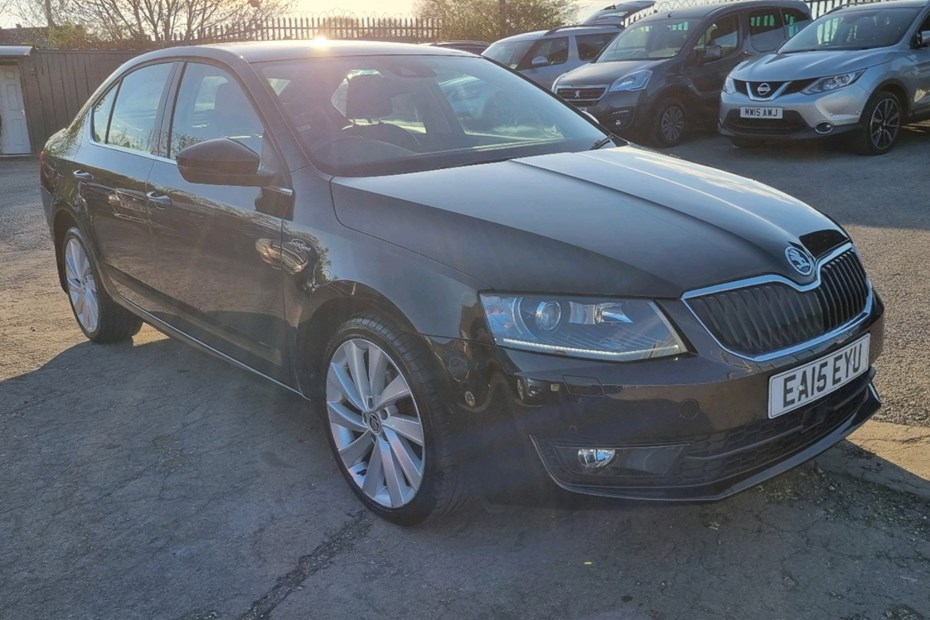 Skoda Octavia Hatchback (13-20) 2.0 TDI CR Laurin + Klement 5d For Sale - Kelham Street Cars Ltd, doncaster