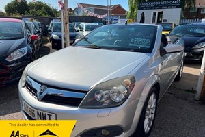 Vauxhall Astra TwinTop (06-10) 1.8 VVT Design 2d For Sale - Stockwood Village Automotive, Bristol