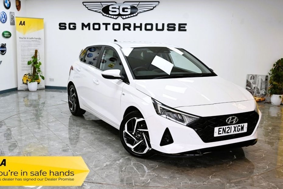 Hyundai i20 Hatchback (20 on) 1.0T GDi 48V MHD Premium 5dr For Sale - SG MOTORHOUSE LTD, Hoddesdon