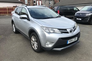 Toyota RAV4 (13-19) 2.2 D-CAT Invincible 5d Auto For Sale - Lomond Auto Centre, Alexandria