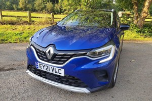 Renault Captur (20 on) 1.0 TCE 90 Iconic 5d For Sale - D P Lead & Son, Dover