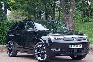 Vauxhall Grandland Electric SUV (24 on) 157kW Ultimate 73kWh 5dr Auto For Sale - Arnold Clark Vauxhall (Alloa), Alloa