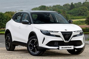 Alfa Romeo Junior Hybrid (25 on) 1.2 Turbo Ibrida 5dr Auto For Sale - Arnold Clark Vauxhall/Jeep/Alfa Romeo (Linwood), Linwood