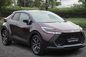 Toyota C-HR SUV (24 on) 1.8 Hybrid Design 5dr CVT For Sale - Listers Toyota Cheltenham, Cheltenham