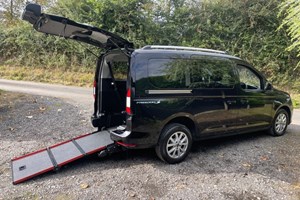 Ford Tourneo Connect MPV (22 on) 2.0 EcoBlue Titanium 5dr [7 seat] For Sale - FMC Car Sales, Kidderminster