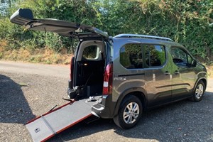 Peugeot Rifter MPV (18 on) 1.2 PureTech 130 Allure EAT8 5d For Sale - FMC Car Sales, Kidderminster