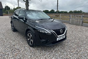 Nissan Qashqai SUV (21 on) 1.3 DiG-T MH N-Connecta 5dr For Sale - Fine & Country Automotive Limited, Little Sampford
